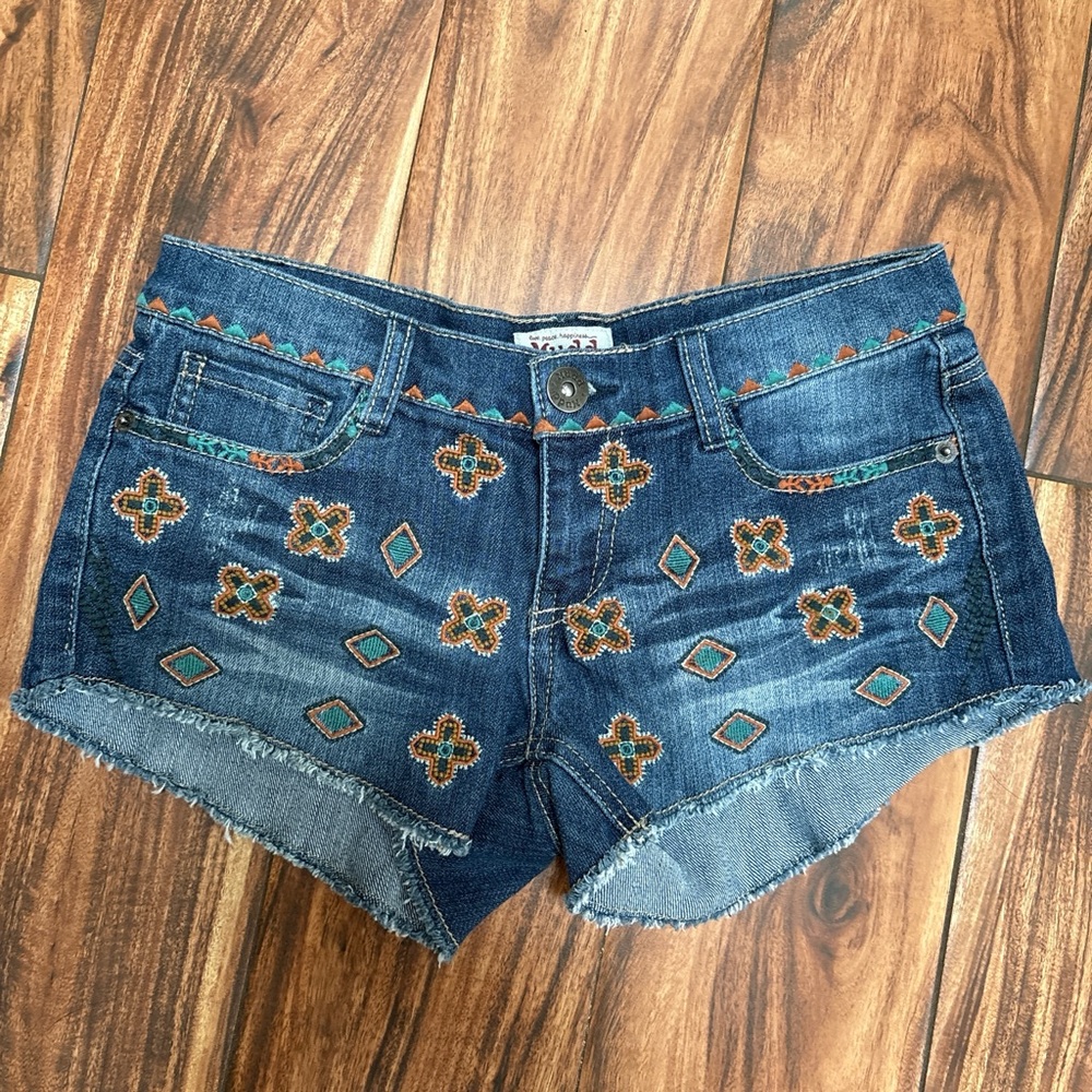 Mudd Embroidered Denim Shorts